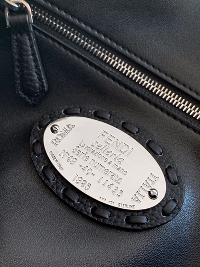 フェンディバッグ全体デザイン